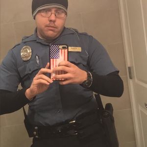 Meet your Posher, Dustin